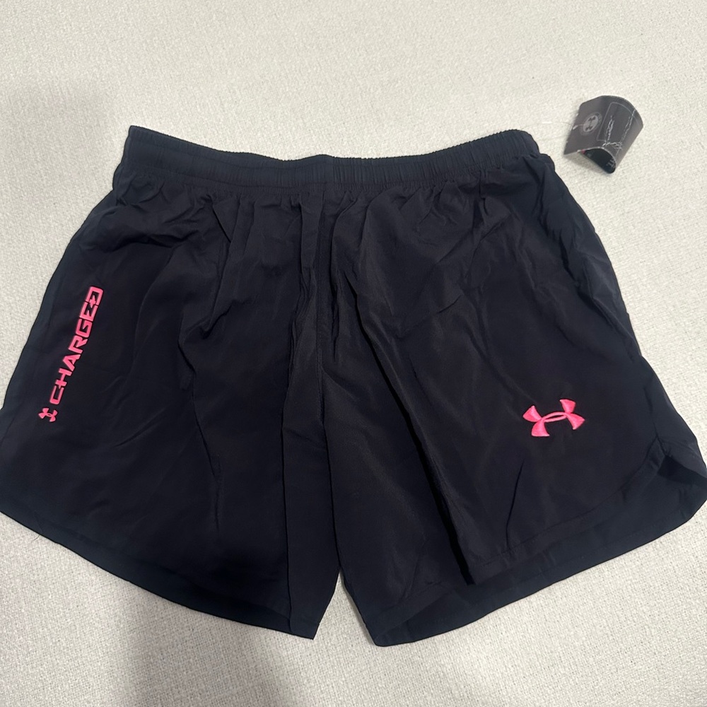 NWT under armour women’s shorts L